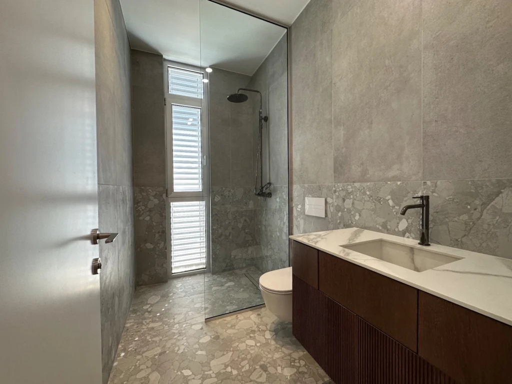 6+ Bedroom House for Rent in Agios Tychonas, Limassol District