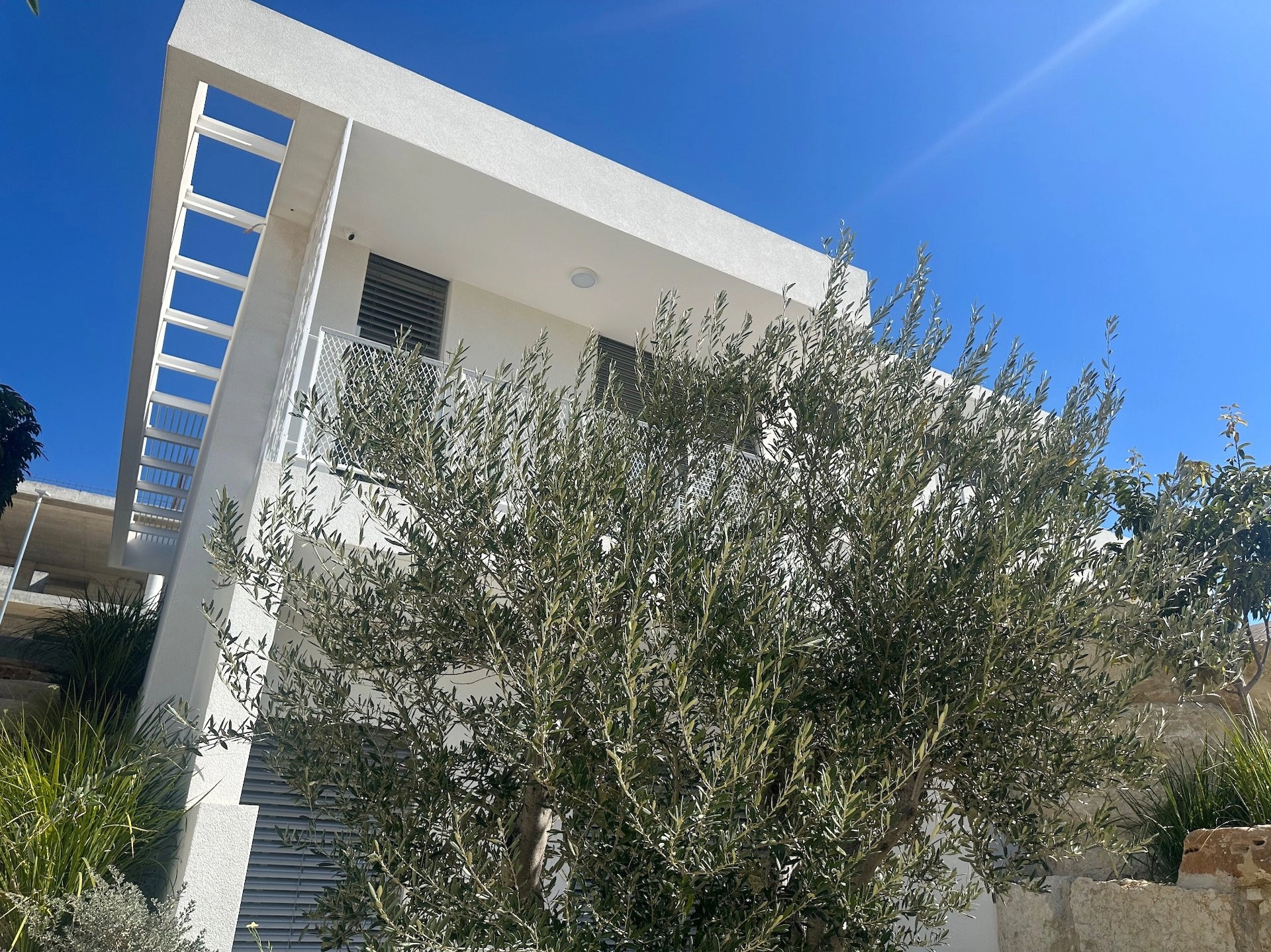 6+ Bedroom House for Rent in Agios Tychonas, Limassol District