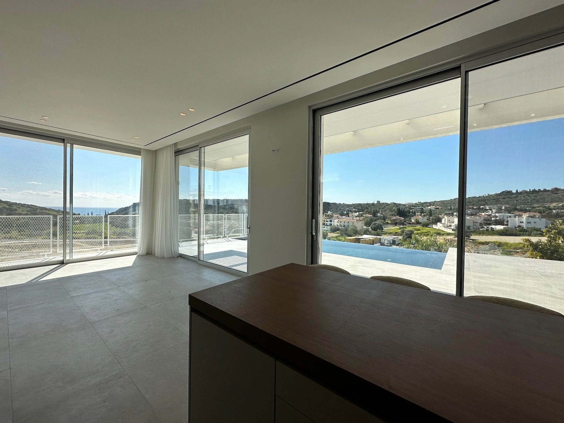6+ Bedroom House for Rent in Agios Tychonas, Limassol District