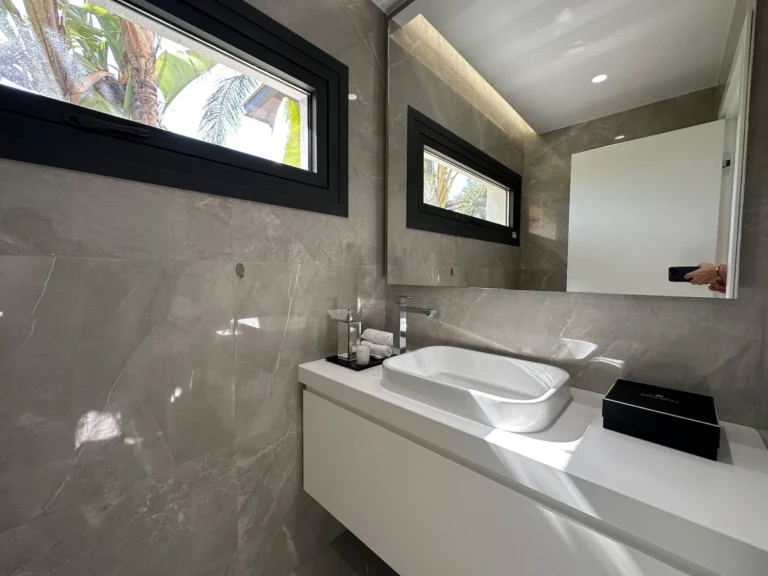 5 Bedroom House for Sale in Limassol District