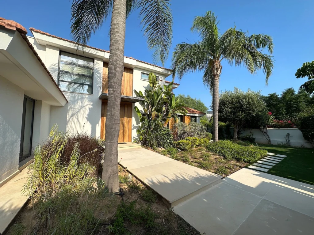 5 Bedroom House for Sale in Limassol District