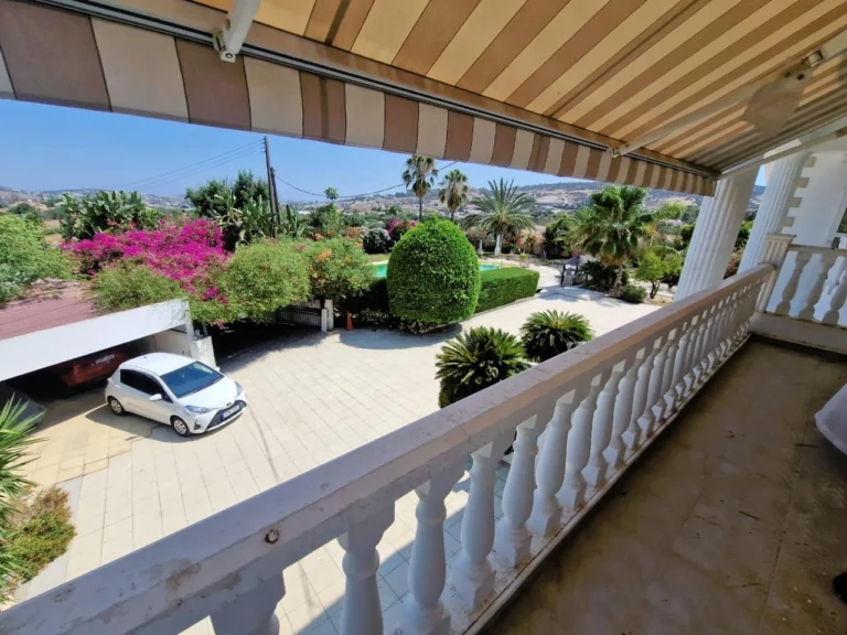 5 Bedroom House for Sale in Parekklisia, Limassol District