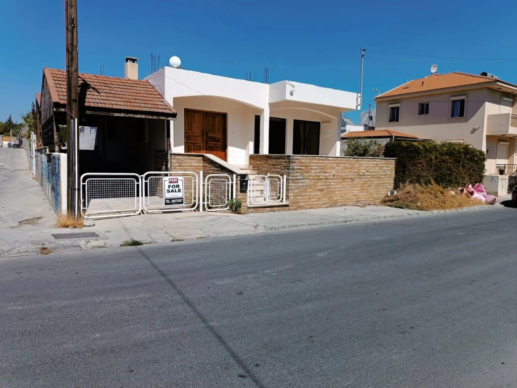 557m² Plot for Sale in Limassol – Mesa Geitonia