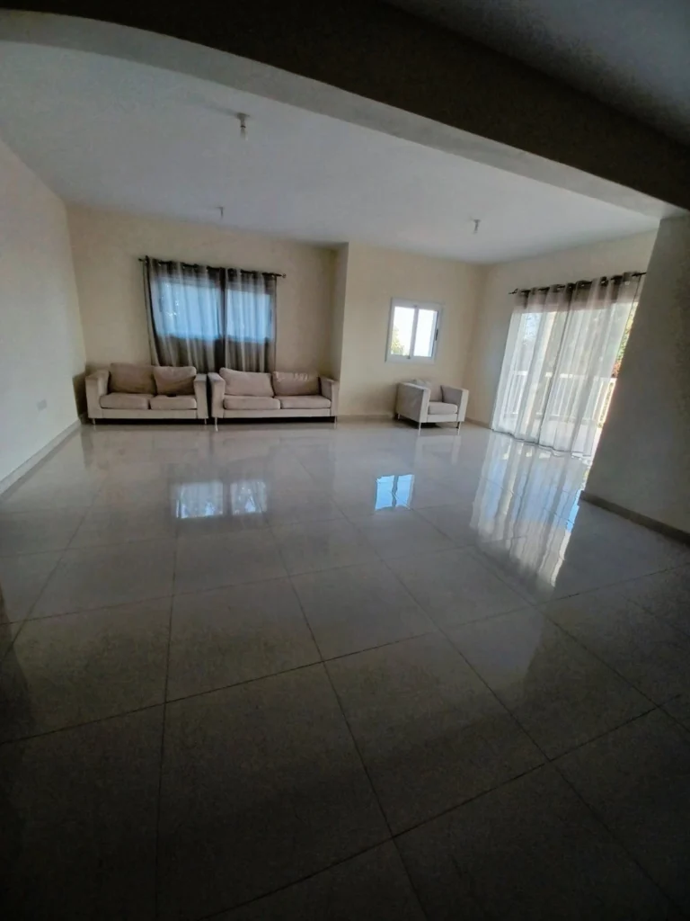 585m² Building for Sale in Mesogi, Paphos District