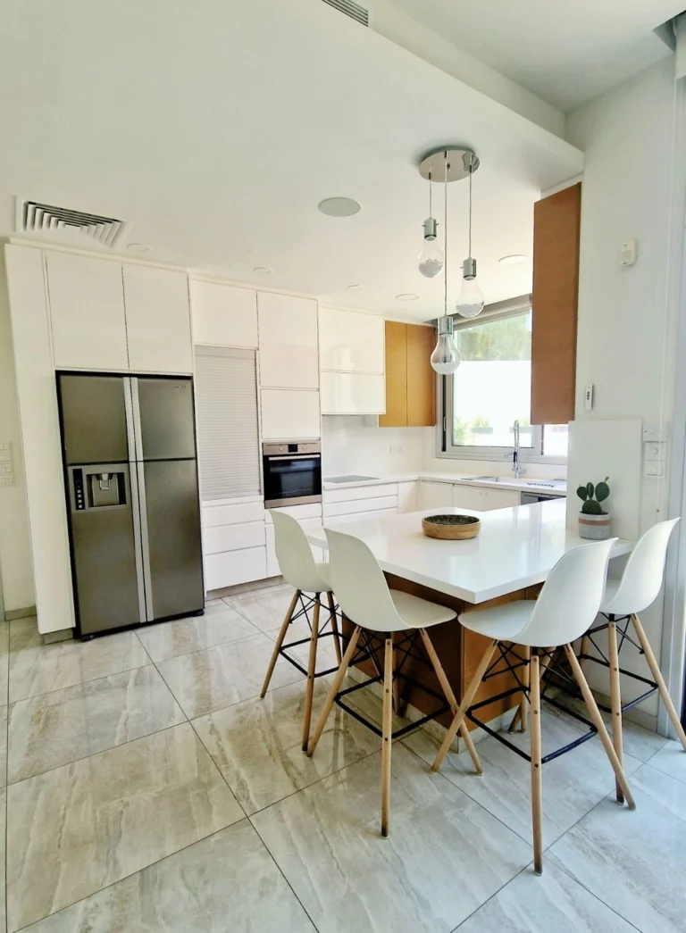 5 Bedroom House for Sale in Limassol – Agios Athanasios