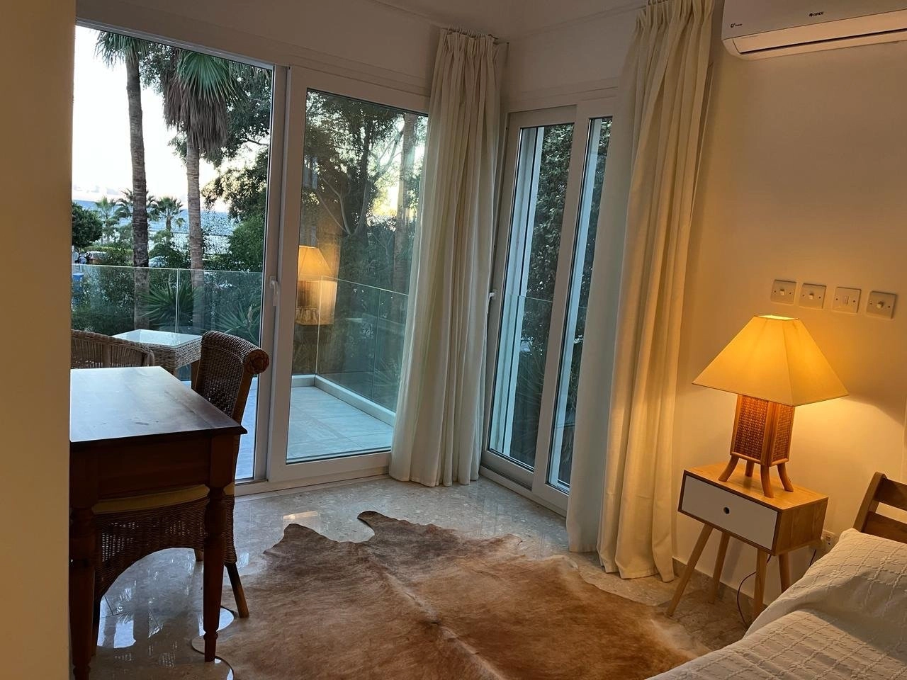 2 Bedroom Apartment for Rent in Amathounta, Limassol District