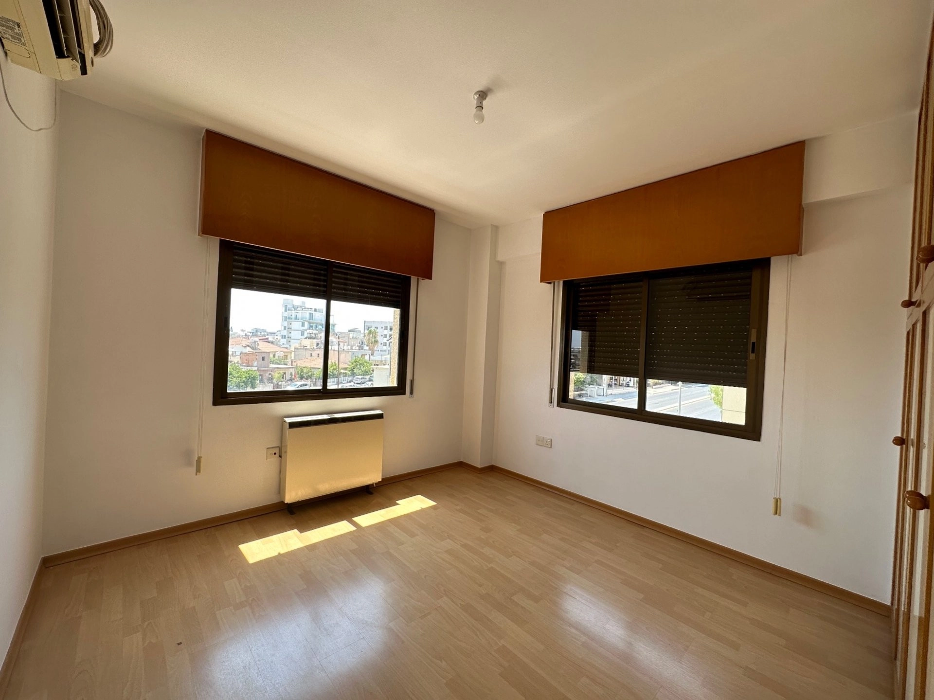135m² Office for Rent in Limassol – Mesa Geitonia