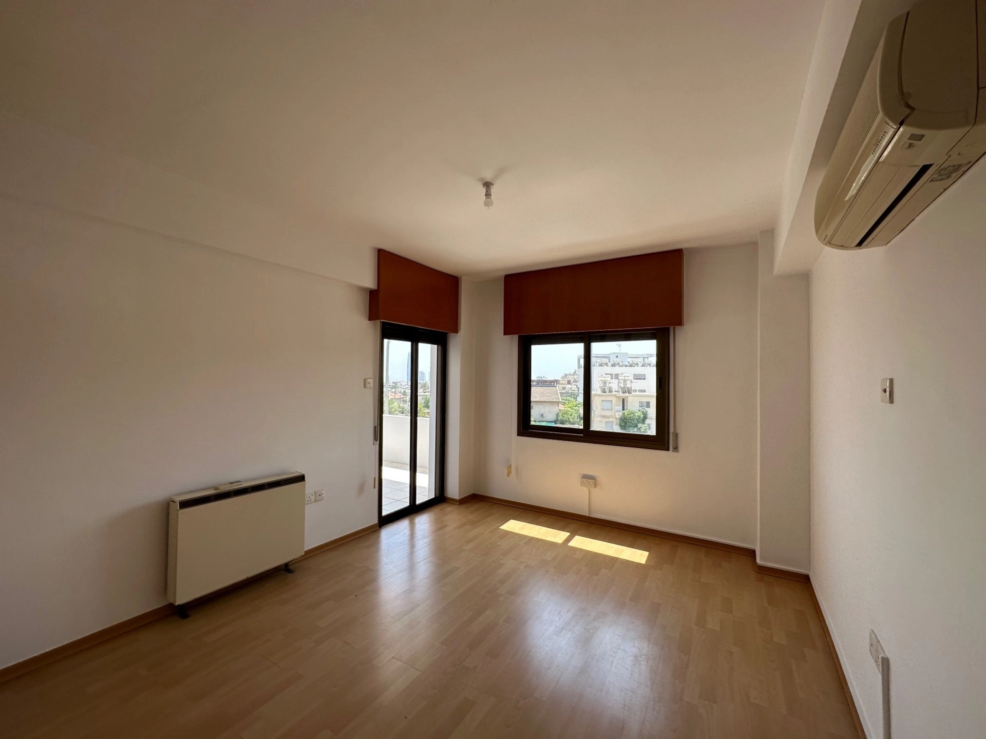 135m² Office for Rent in Limassol – Mesa Geitonia