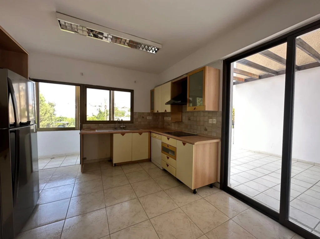 135m² Office for Rent in Limassol – Mesa Geitonia