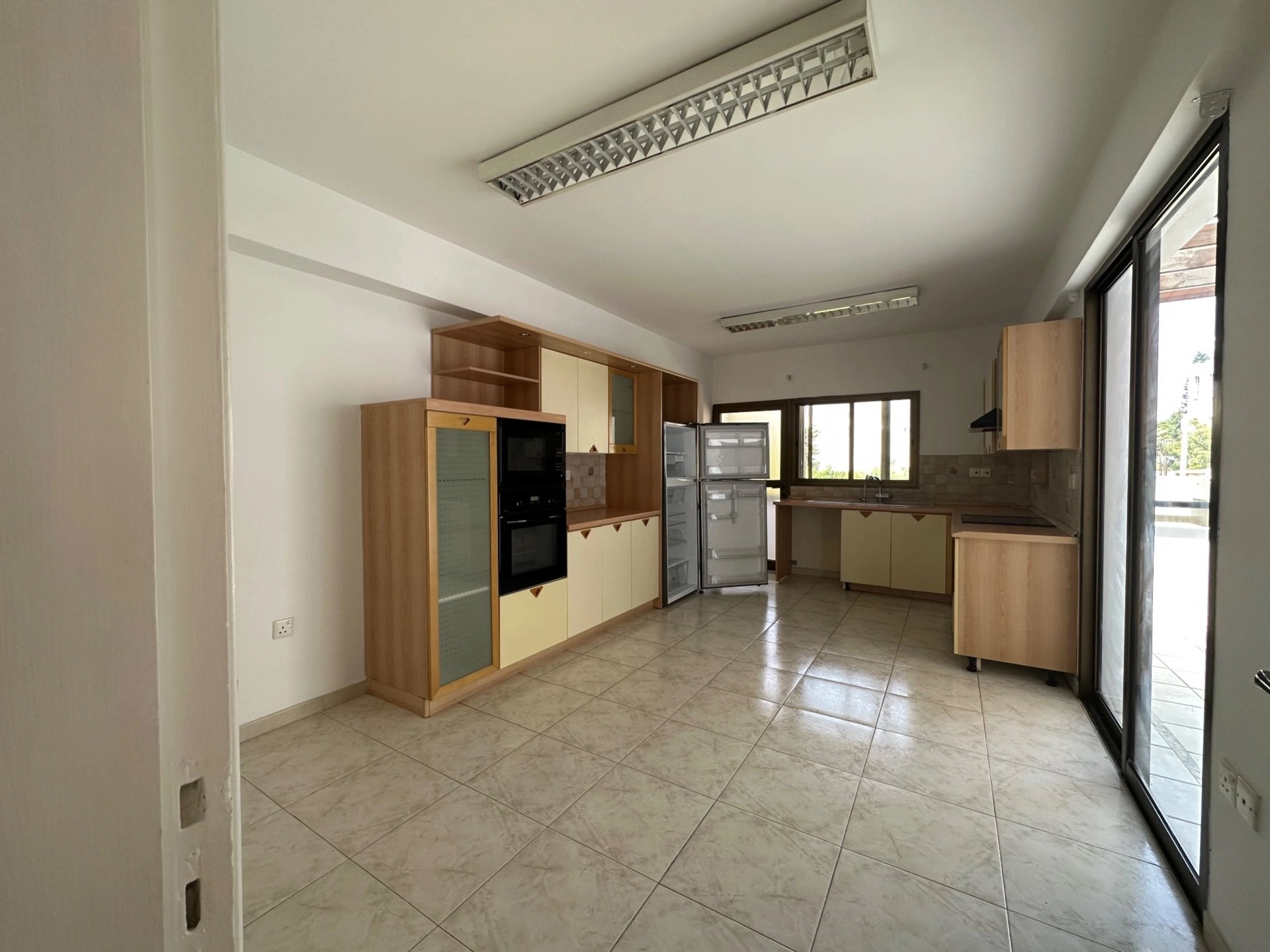 135m² Office for Rent in Limassol – Mesa Geitonia