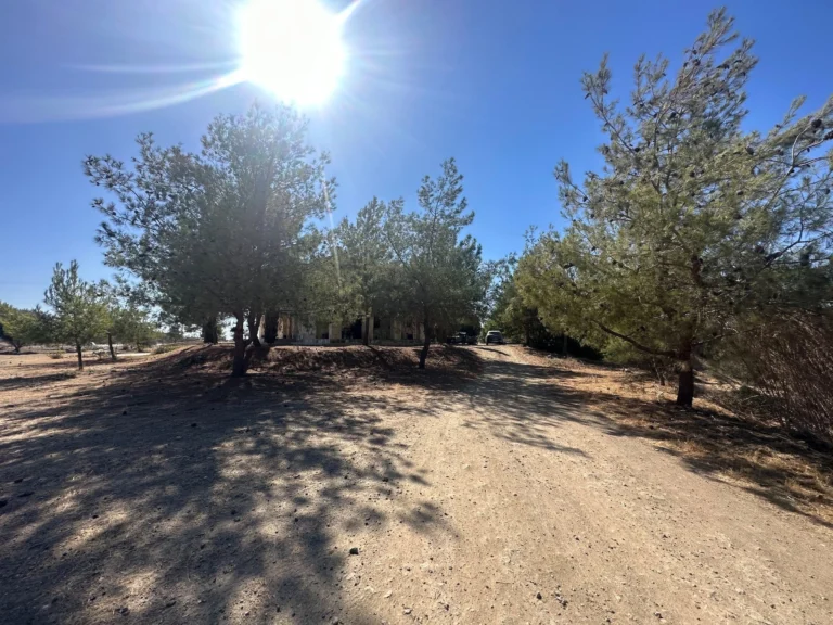 5 Bedroom House for Sale in Moni, Limassol District