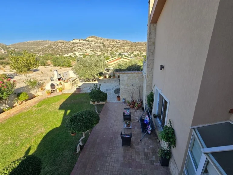 5 Bedroom House for Sale in Fasoula Lemesou, Limassol District