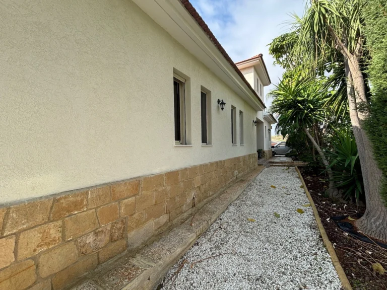 3 Bedroom House for Sale in Monagroulli, Limassol District