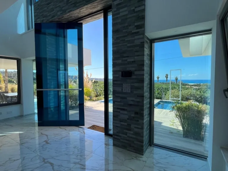 540m² House for Sale in Peyia, Paphos District