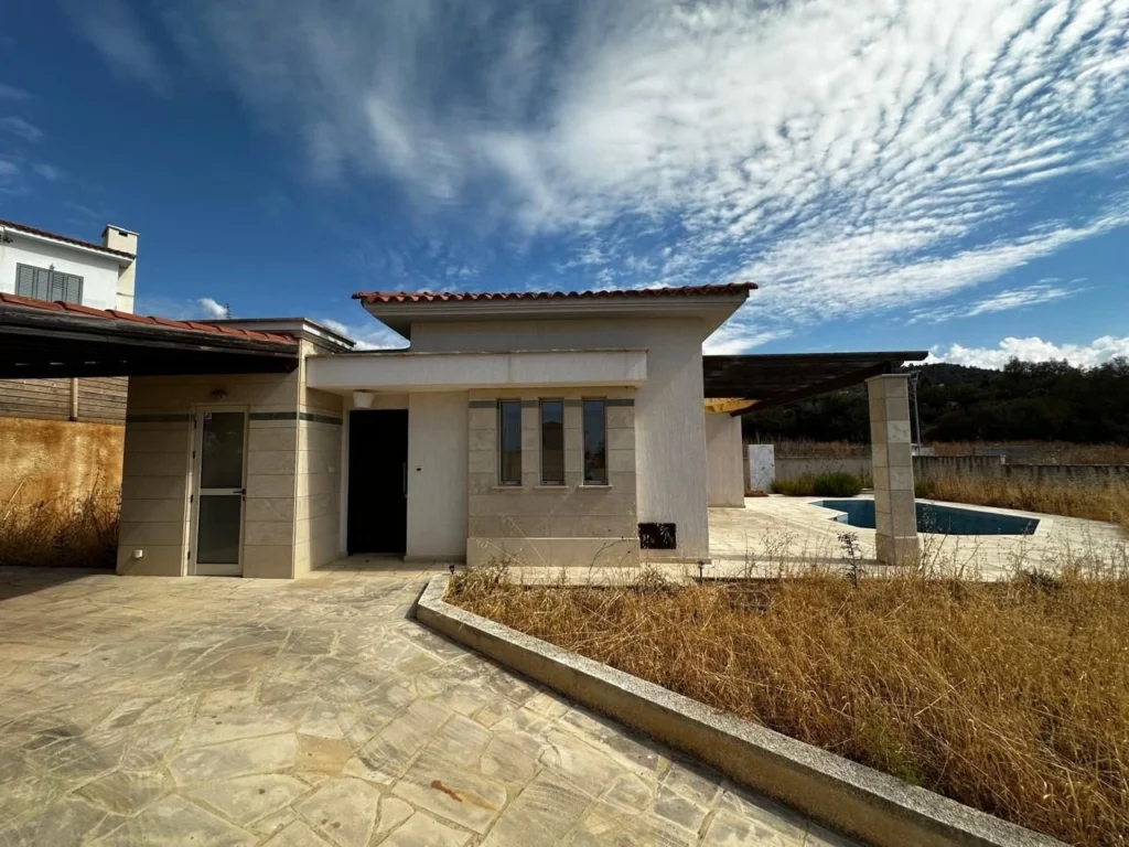 3 Bedroom House for Sale in Argaka, Paphos District