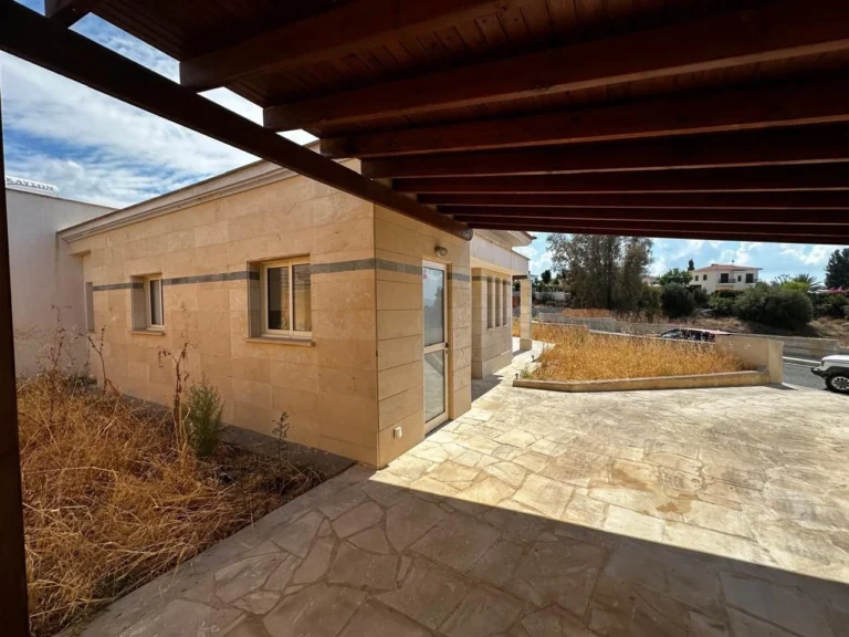 3 Bedroom House for Sale in Argaka, Paphos District