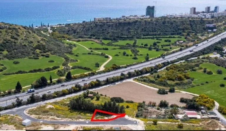 1,332m² Plot for Sale in Agios Tychonas, Limassol District