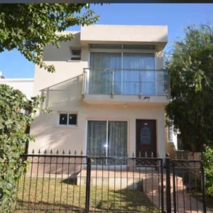 3 Bedroom House for Sale in Tombs Of the Kings, Paphos District
