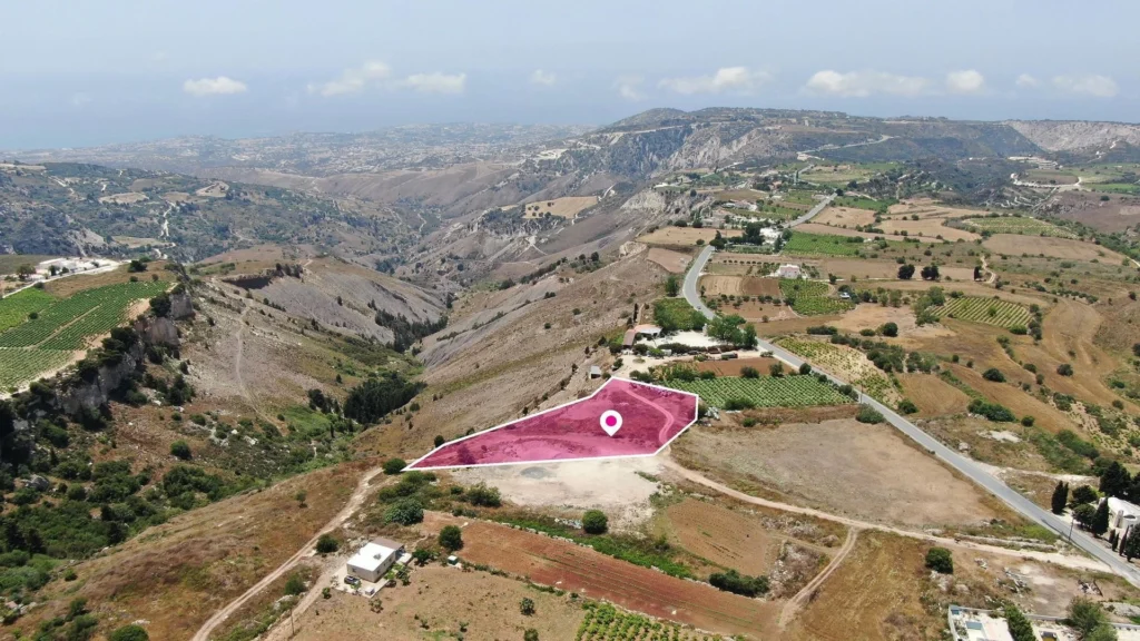 5,352m² Plot for Sale in Kathikas, Paphos District