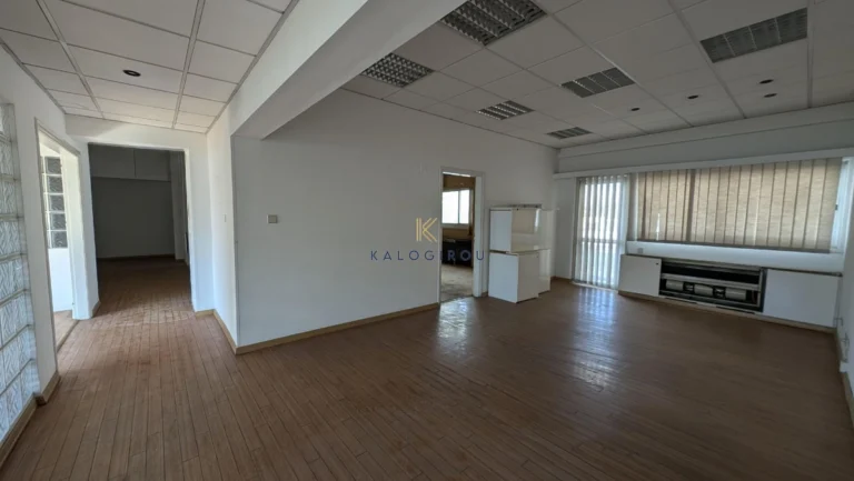 1392m² Commercial for Sale in Nicosia – Kaimakli