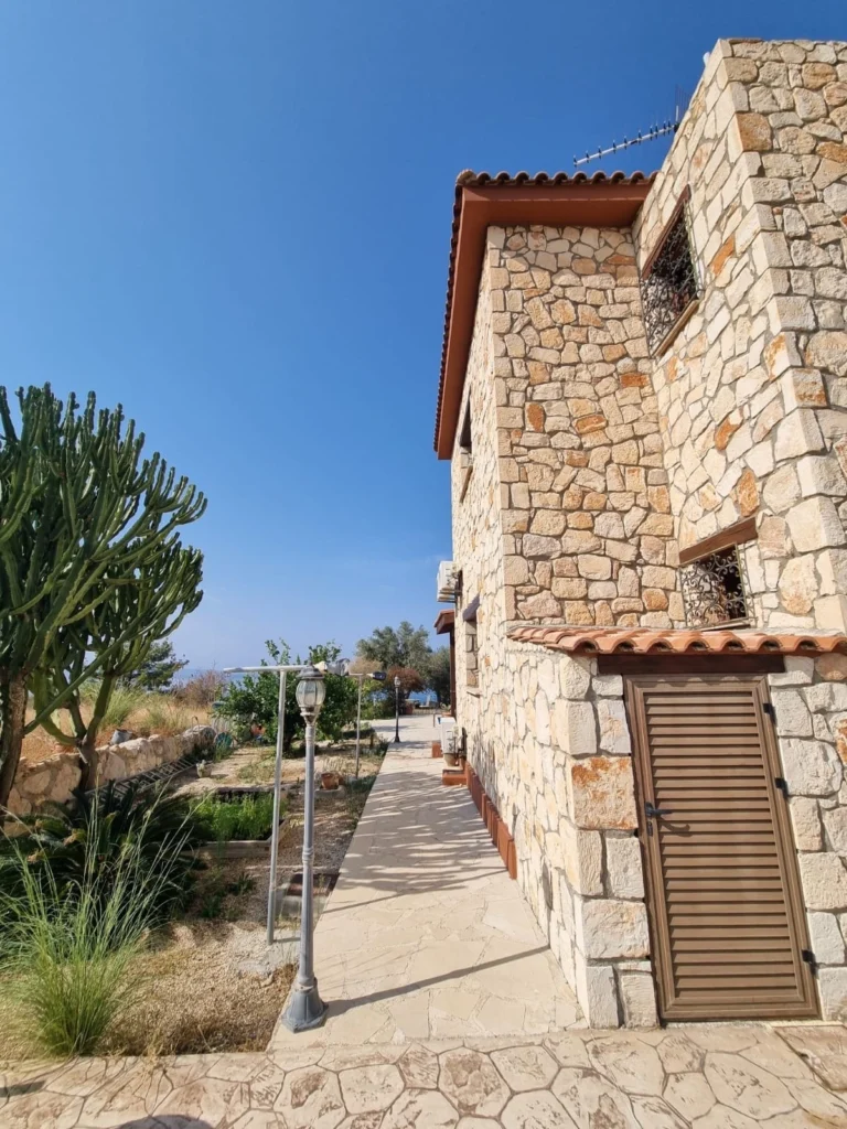 4 Bedroom House for Sale in Agia Marina Chrysochous, Paphos District