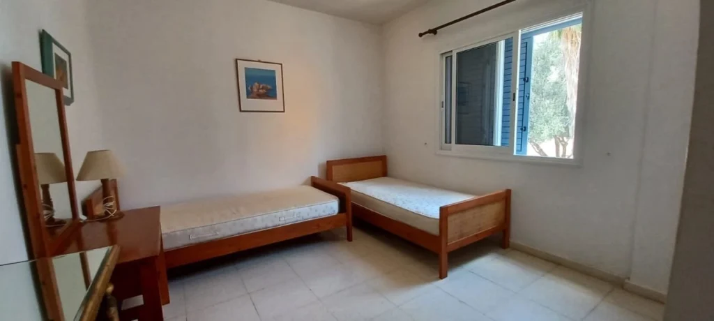 2 Bedroom Apartment for Sale in Paphos – Universal