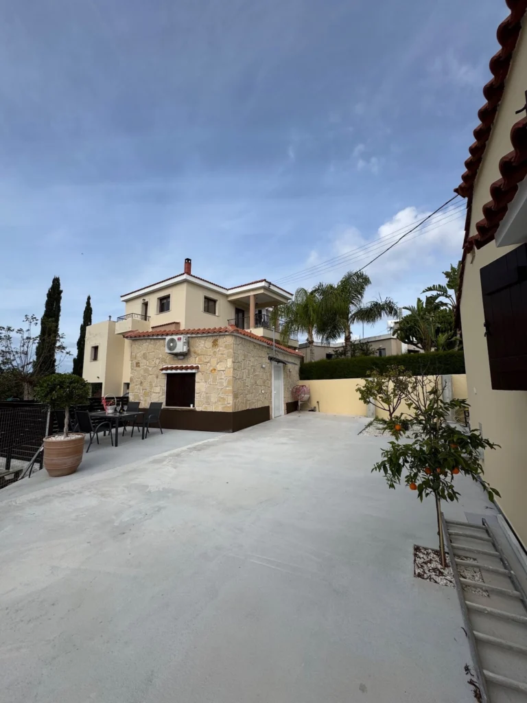 2 Bedroom House for Sale in Acheleia, Paphos District