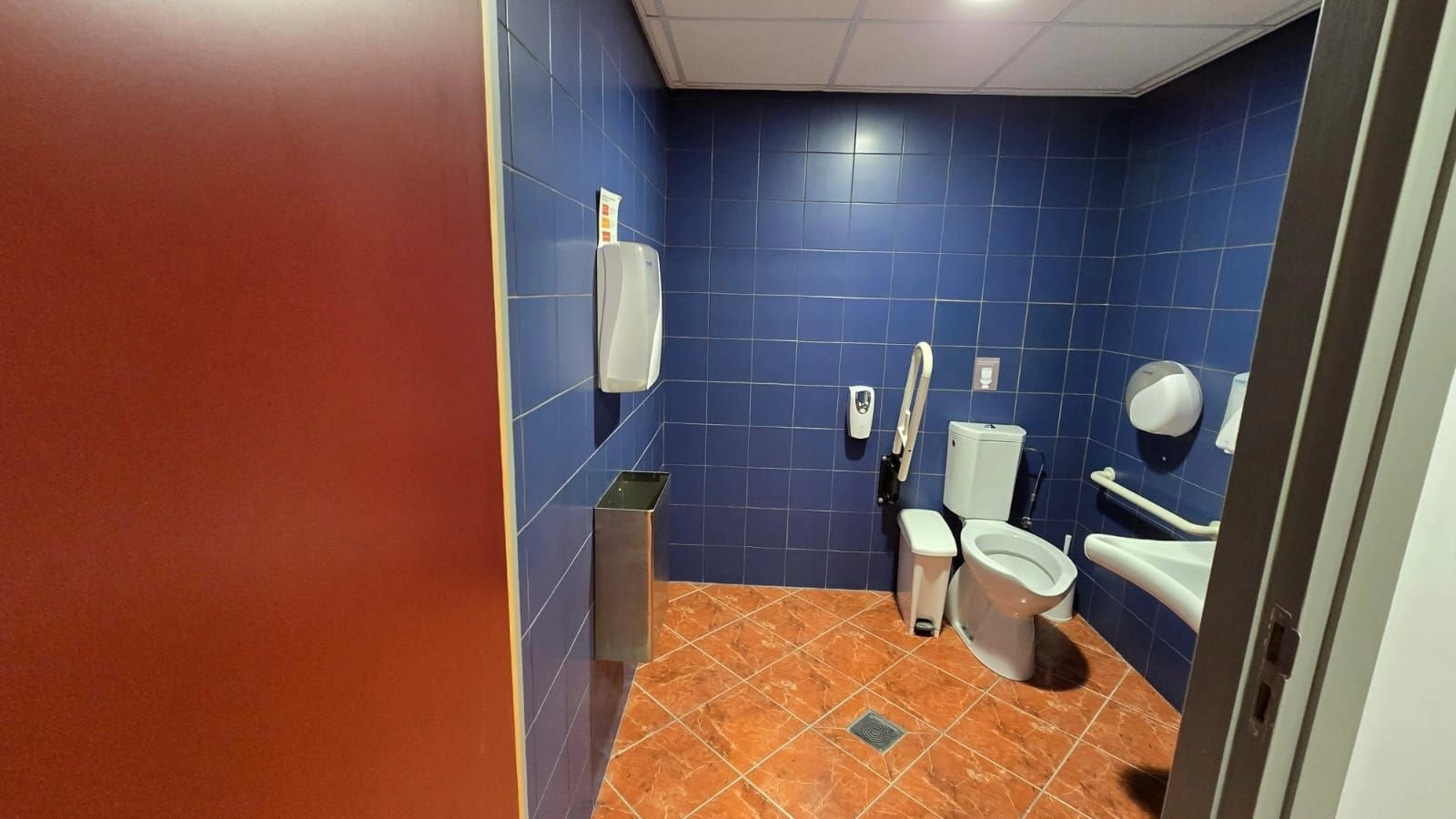 597m² Office for Rent in Limassol District
