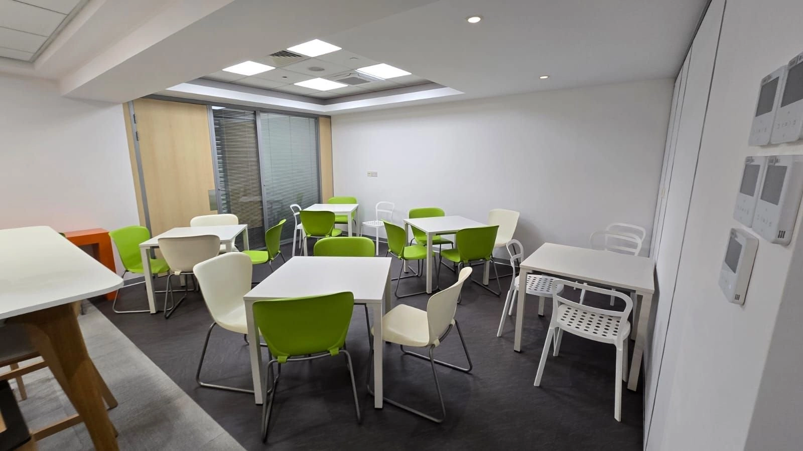 597m² Office for Rent in Limassol District