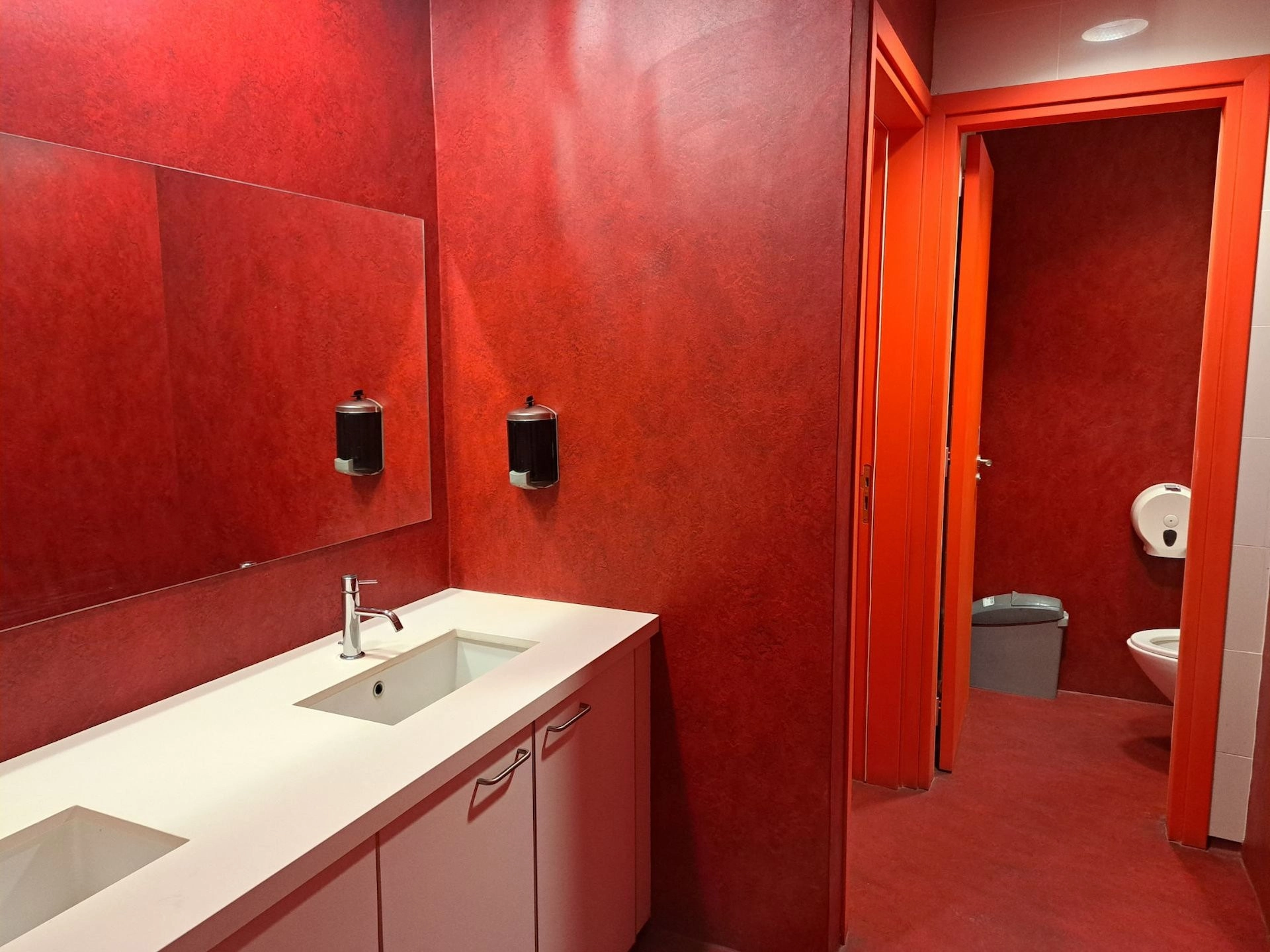 1584m² Office for Rent in Limassol – Katholiki