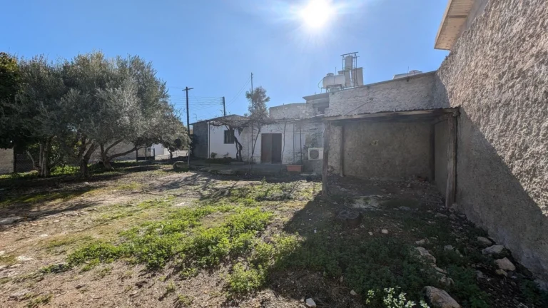 423m² Plot for Sale in Giolou, Paphos District