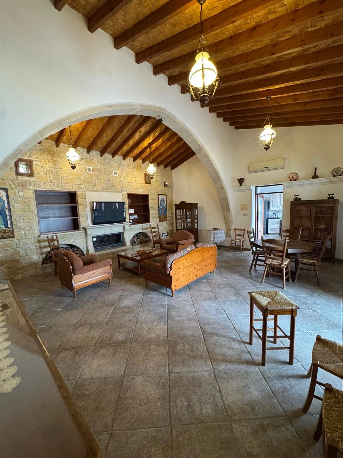 4 Bedroom House for Rent in Agios Tychonas, Limassol District