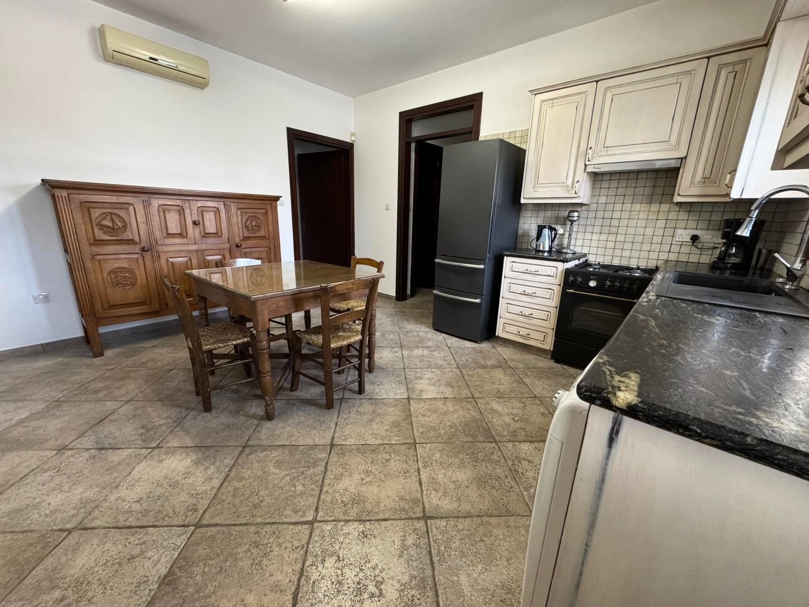 4 Bedroom House for Rent in Agios Tychonas, Limassol District