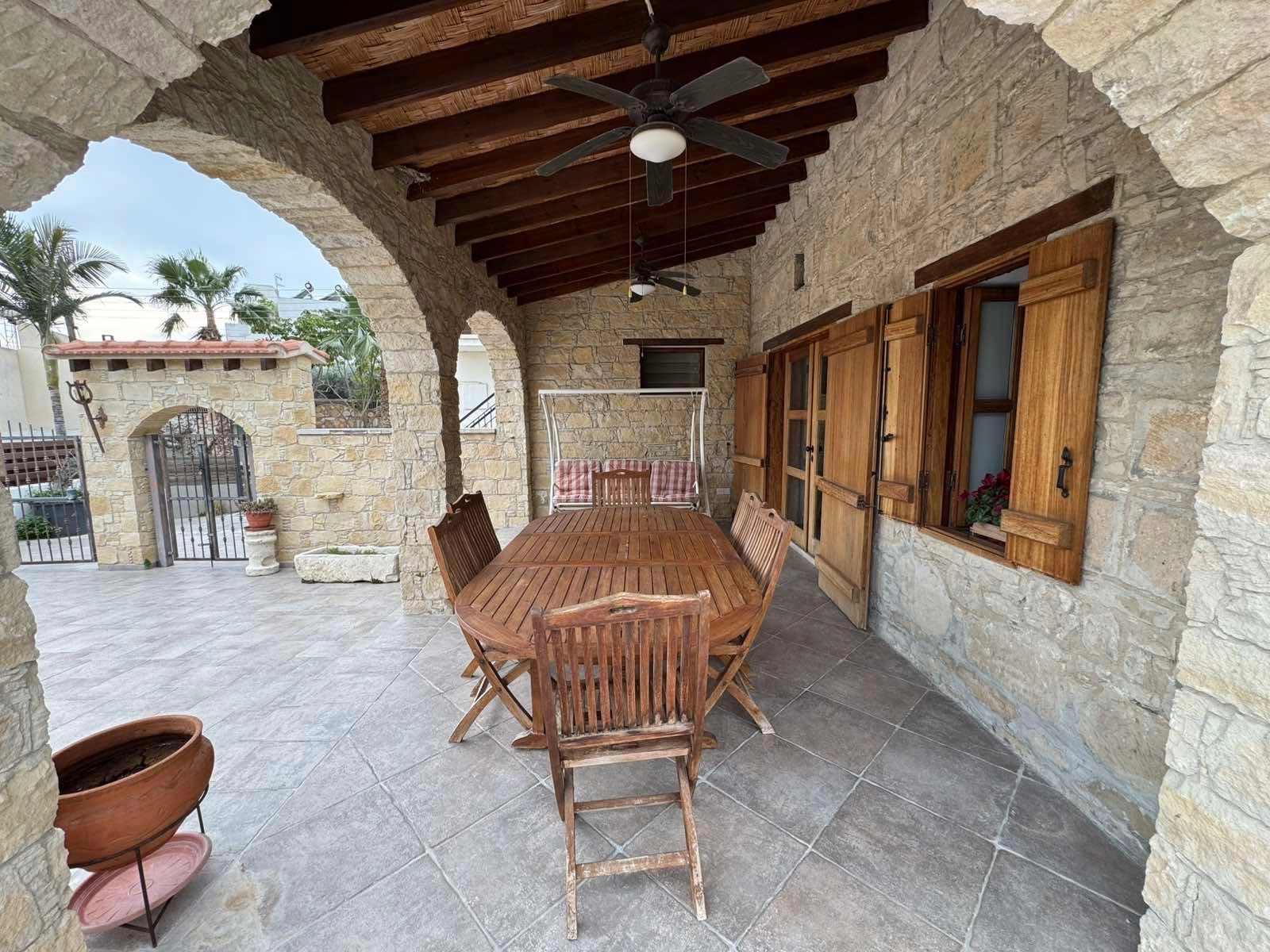 4 Bedroom House for Rent in Agios Tychonas, Limassol District