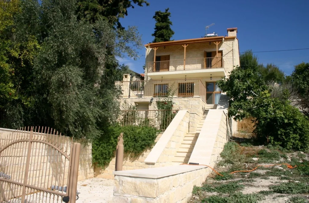 3 Bedroom House for Rent in Vouni, Limassol District