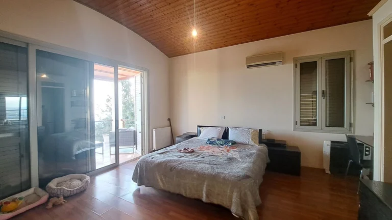 5 Bedroom House for Sale in Armou, Paphos District