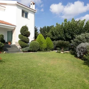 5 Bedroom House for Rent in Armou, Paphos District