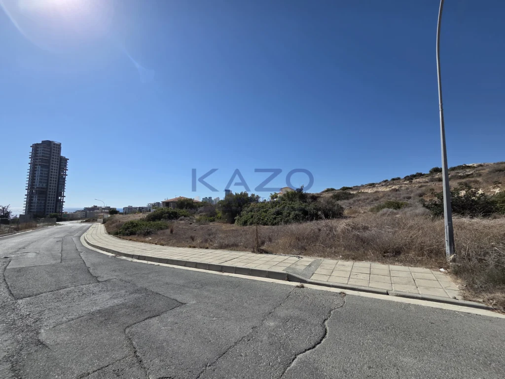 1,132m² Plot for Sale in Agios Tychonas, Limassol District