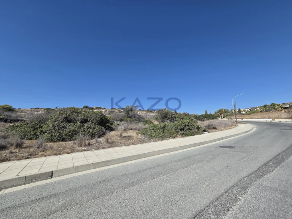 1,132m² Plot for Sale in Agios Tychonas, Limassol District
