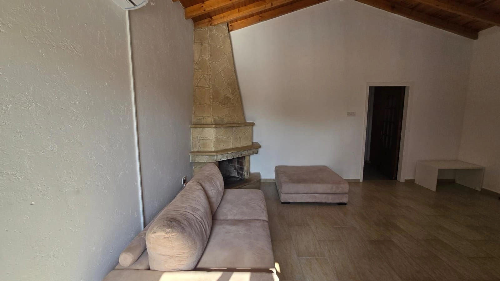 3 Bedroom House for Rent in Parekklisia, Limassol District