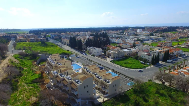 2 Bedroom Apartment for Sale in Paphos – Universal