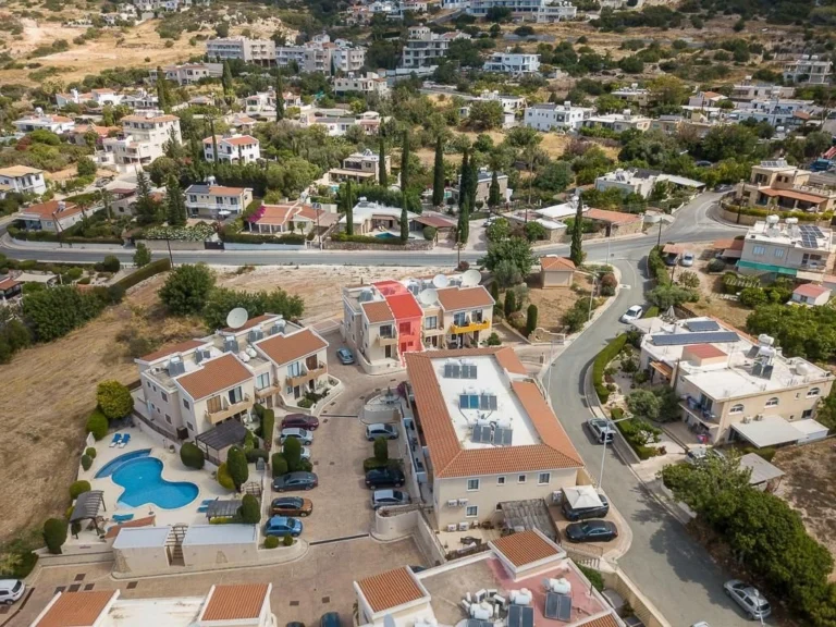 2 Bedroom House for Sale in Peyia, Paphos District