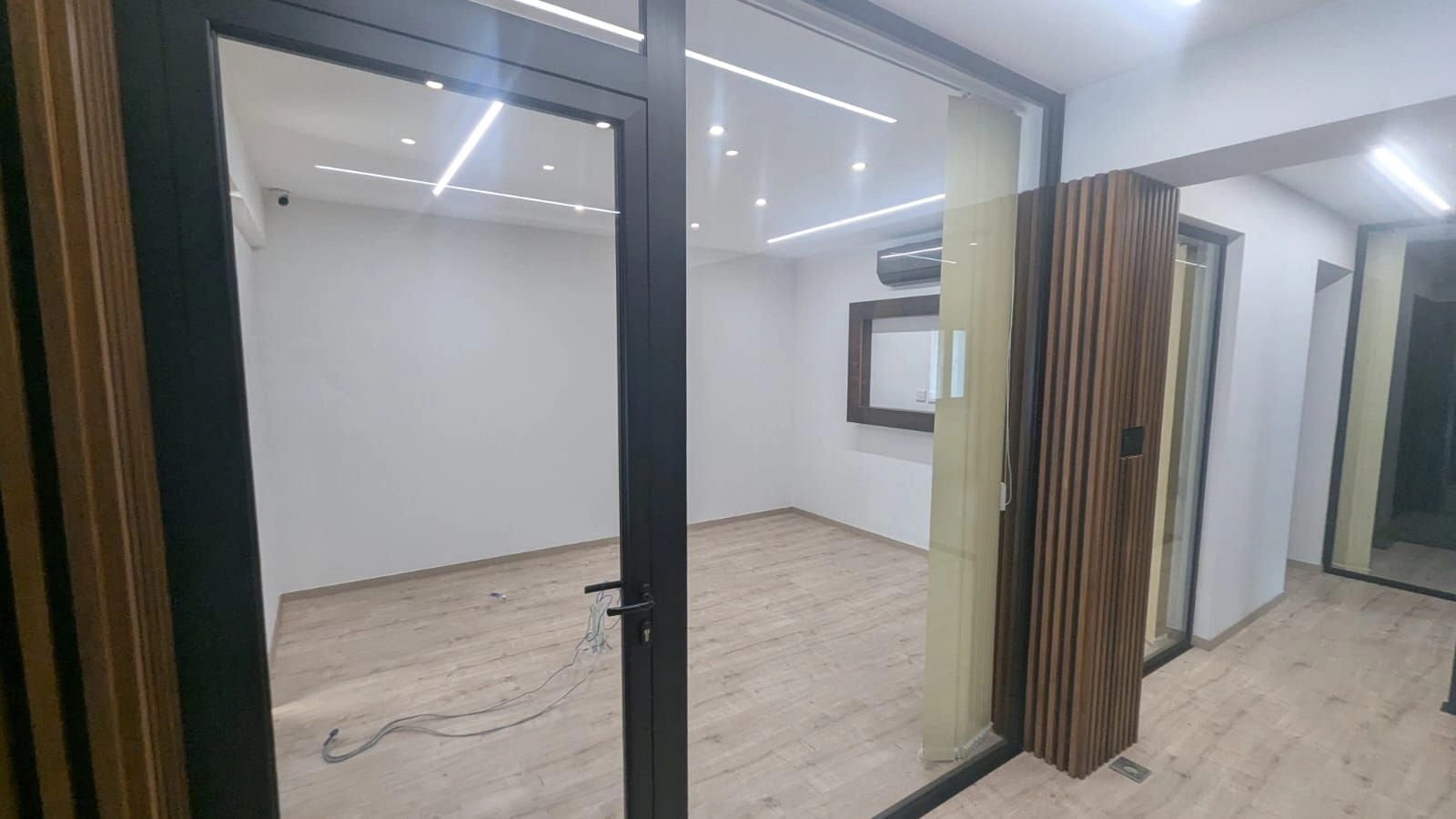 130m² Office for Rent in Limassol District