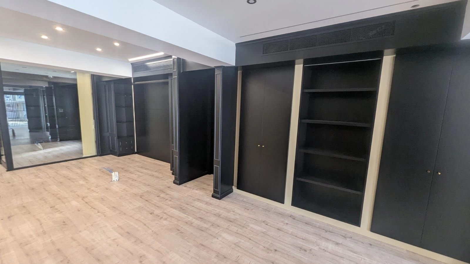 130m² Office for Rent in Limassol District