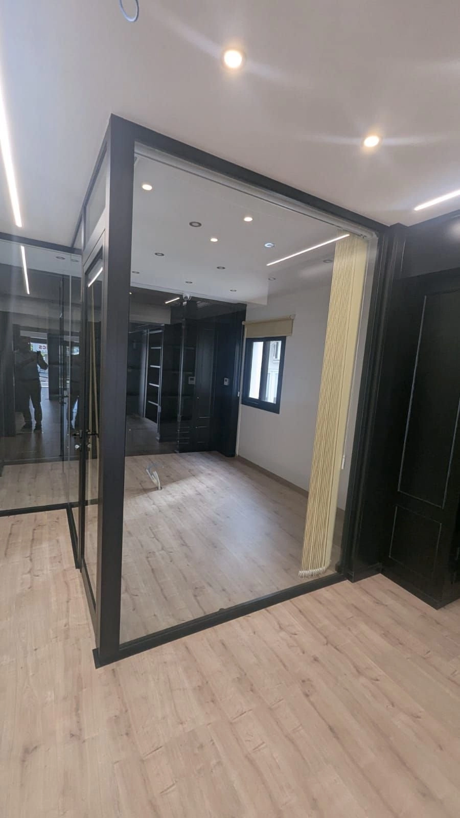 130m² Office for Rent in Limassol District