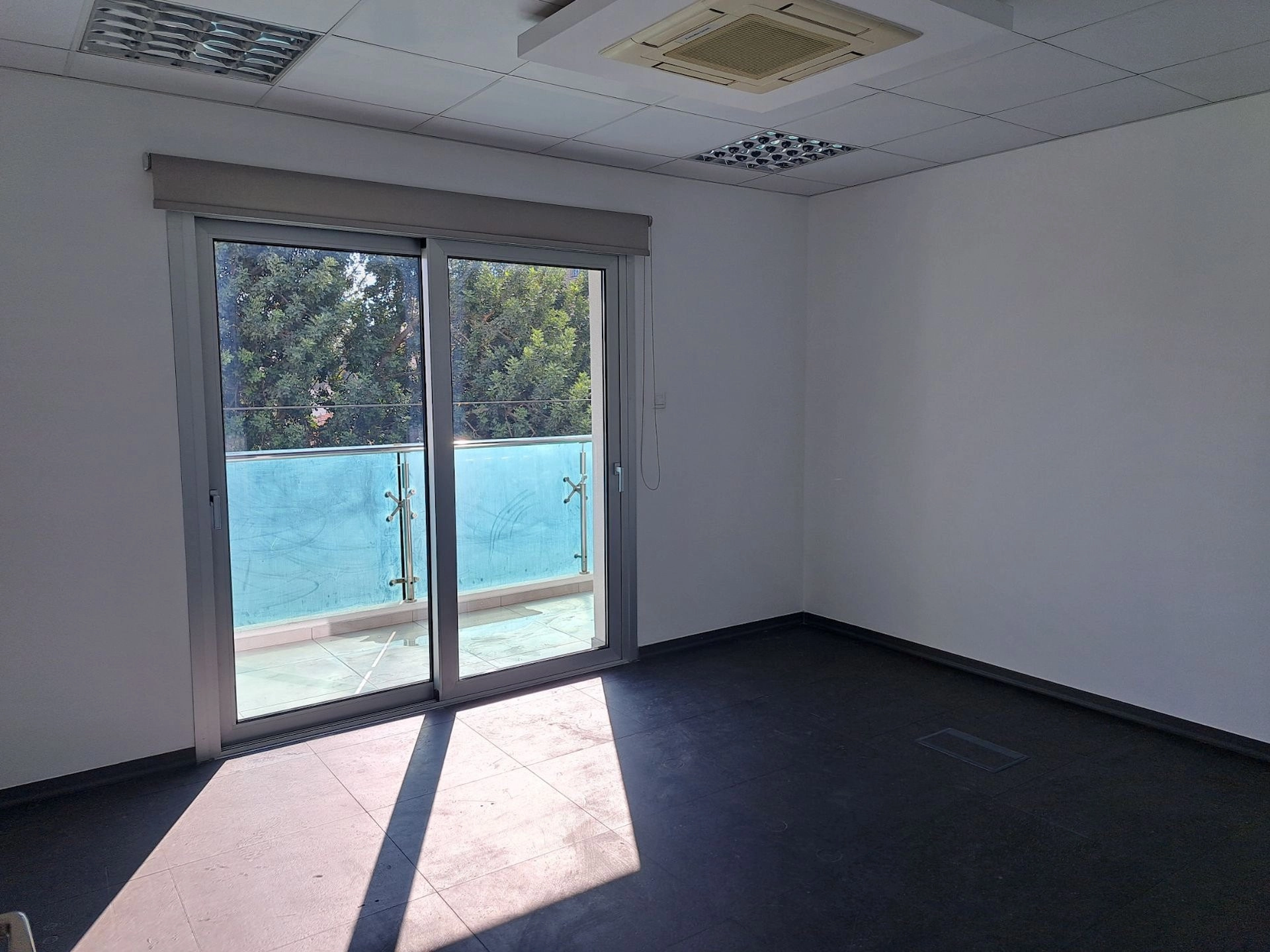 1188m² Office for Rent in Ypsonas, Limassol District