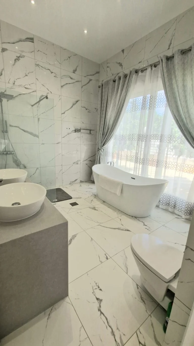 4 Bedroom House for Sale in Sea Caves, Paphos District