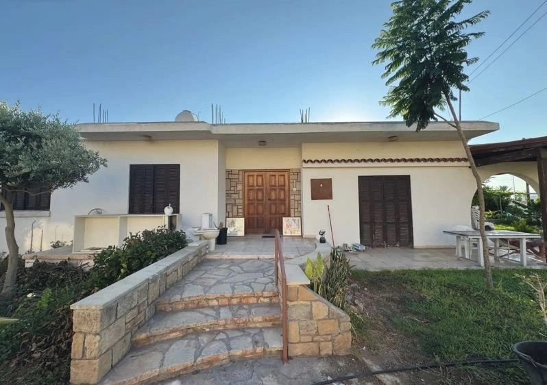 3 Bedroom House for Sale in Chlorakas, Paphos District