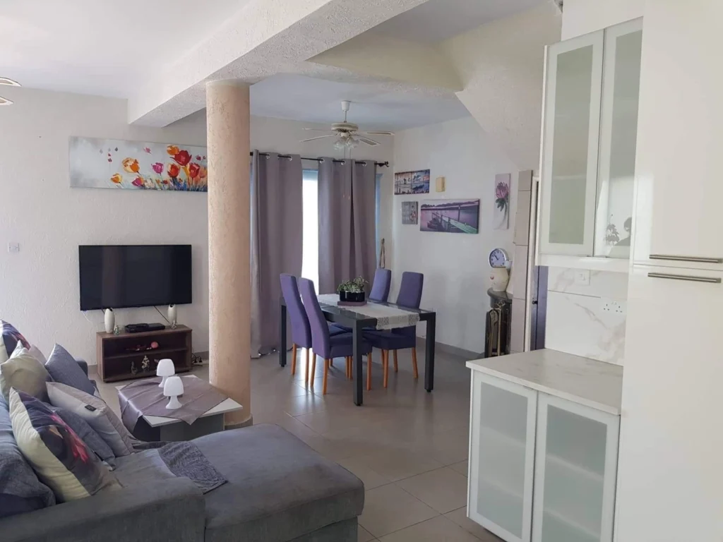 3 Bedroom House for Sale in Paphos – Universal