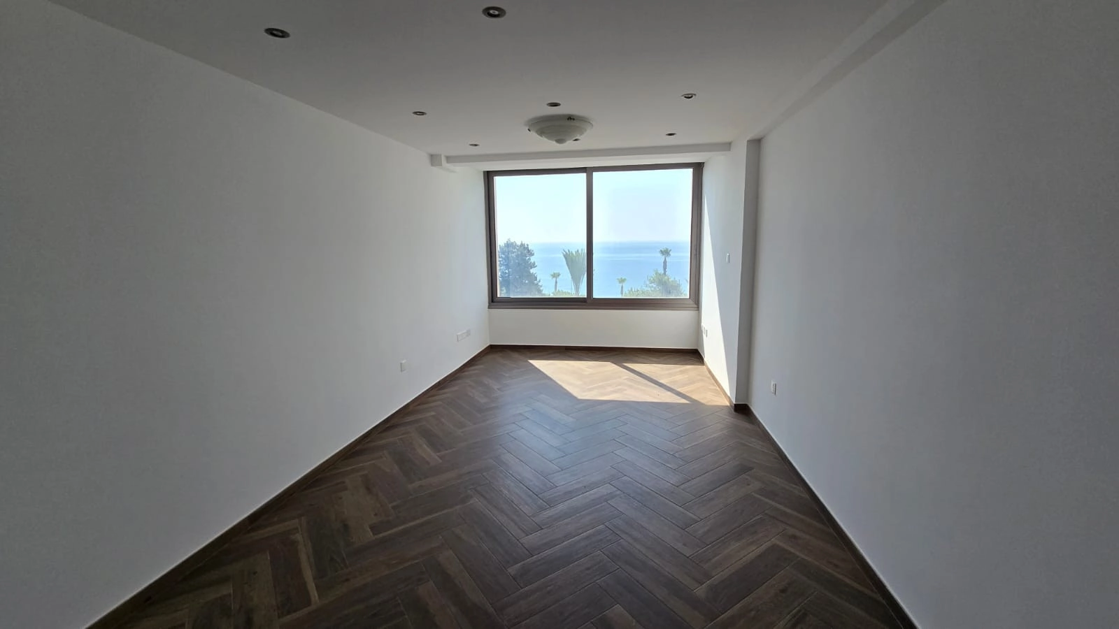 171m² Office for Rent in Limassol District
